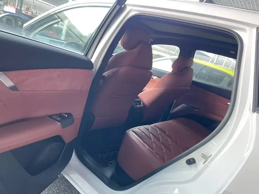 2025 ChangAn CS75 Plus 2.0T 233HP L4 8AT,autocango,china used car exporter,china ev exporter,chinese used car exporter,chinese used ev exporter