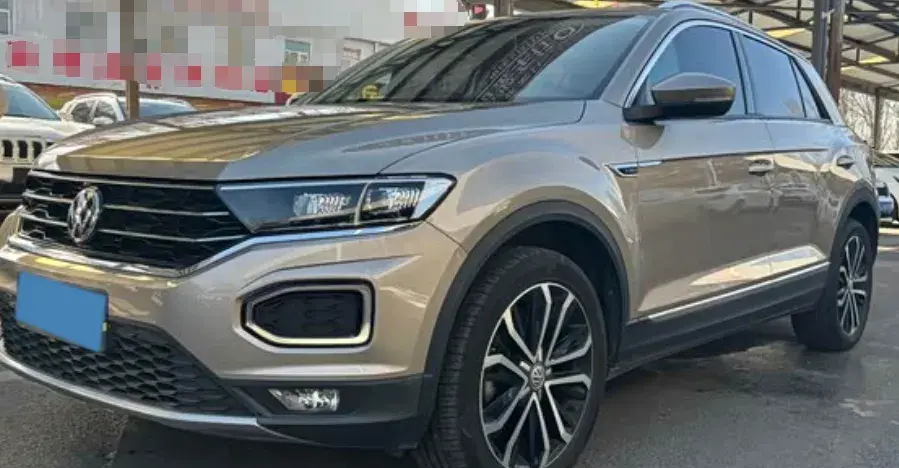 2021 VOLKSWAGEN T-ROC view 1