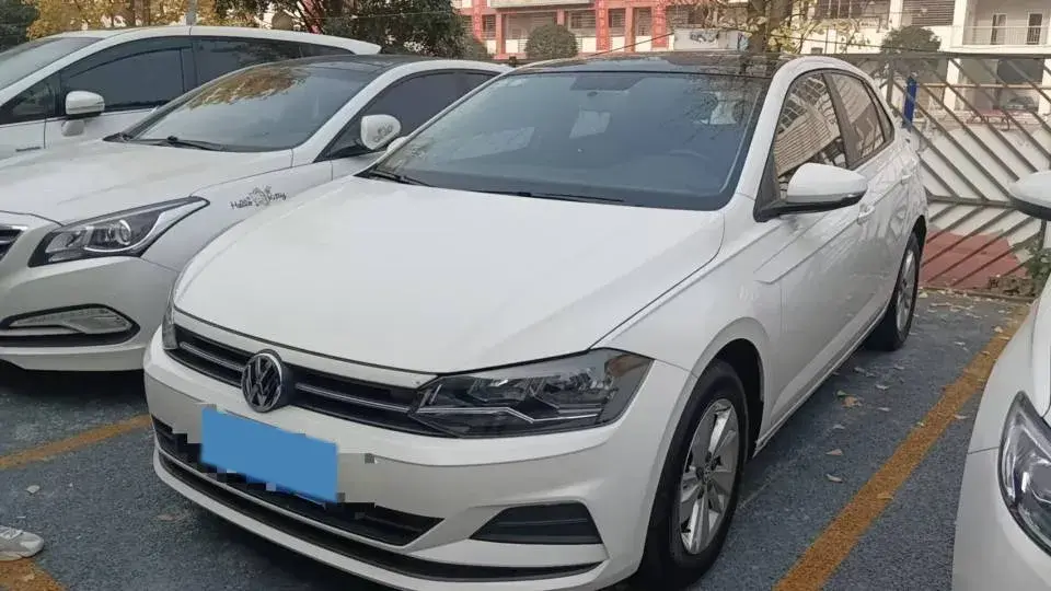 2019 VOLKSWAGEN POLO view 1