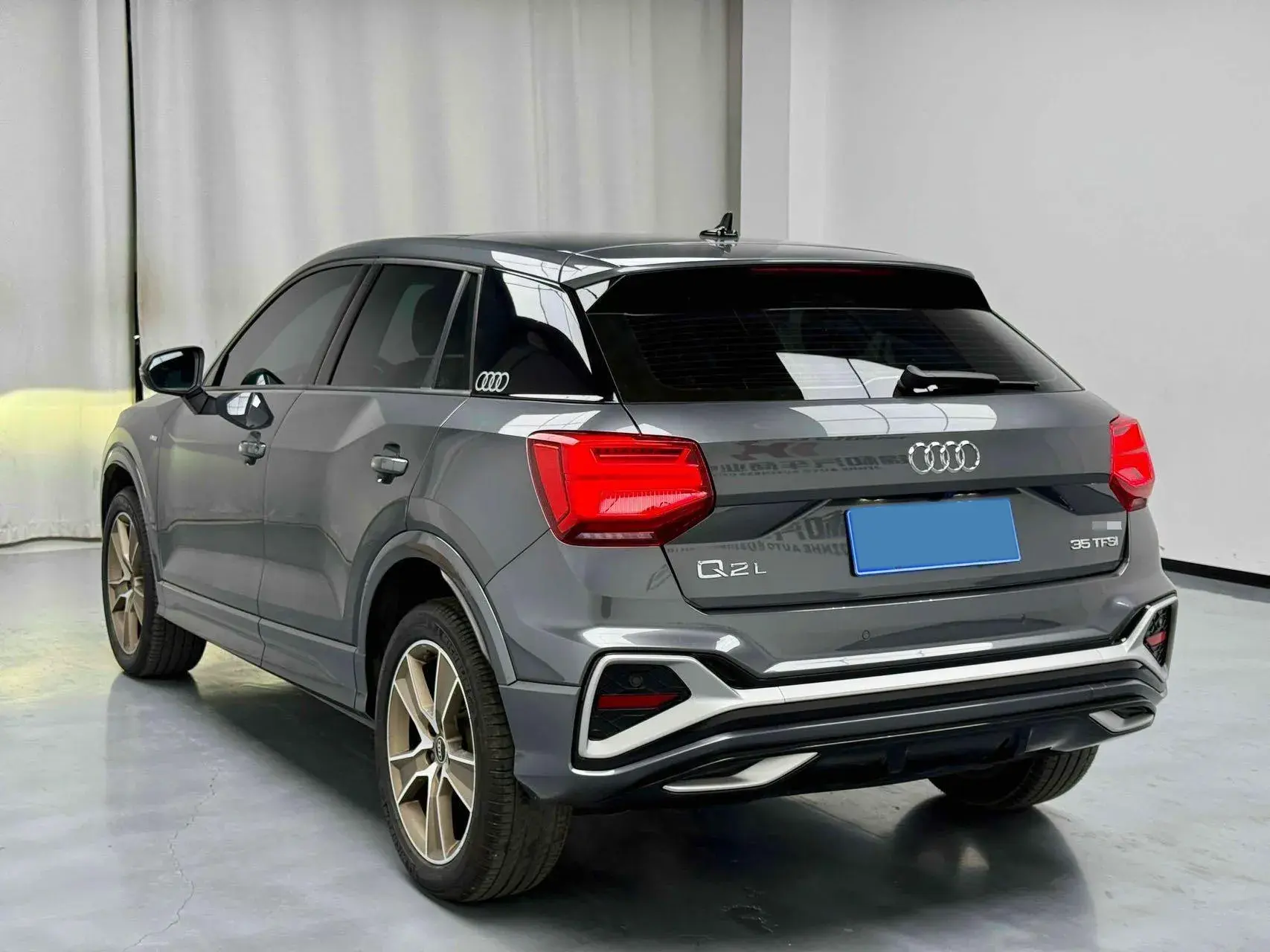 2021 AUDI Q2L thumbnail 4