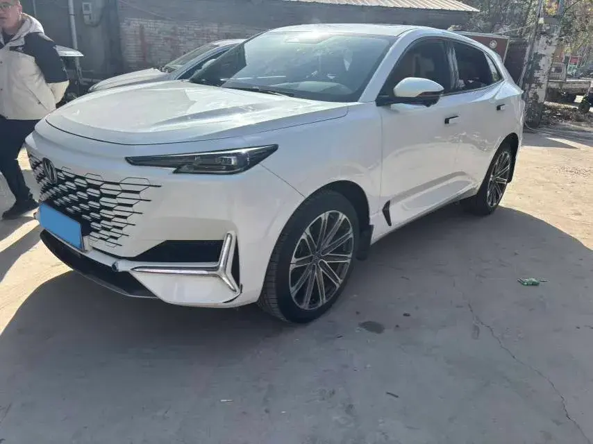 2021 ChangAn UNI-K 2.0T 233HP L4 8AT