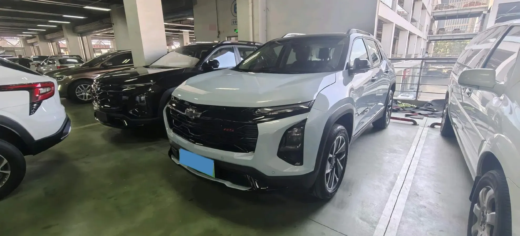 2024 Chevrolet EquinoxPlus 1.5T 180HP L4 2DHT PHEV 16.5KWH,autocango,china used car exporter,china ev exporter,chinese used car exporter,chinese used ev exporter