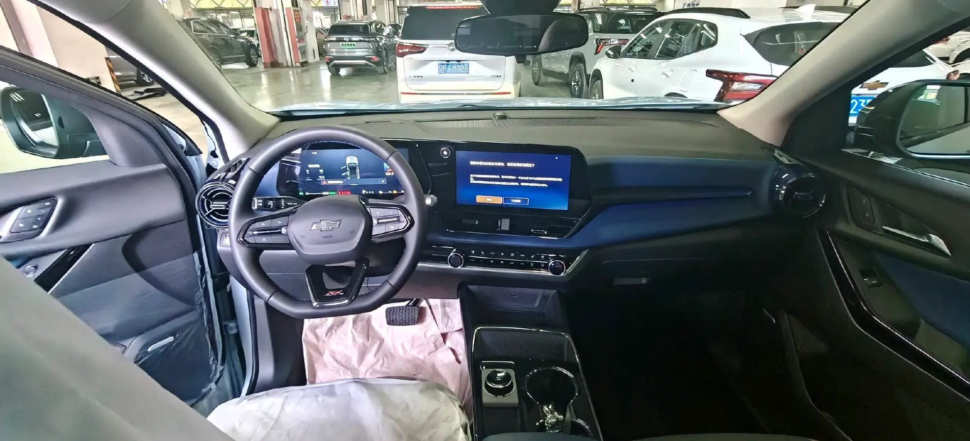 2024 Chevrolet EquinoxPlus 1.5T 180HP L4 2DHT PHEV 16.5KWH,autocango,china used car exporter,china ev exporter,chinese used car exporter,chinese used ev exporter