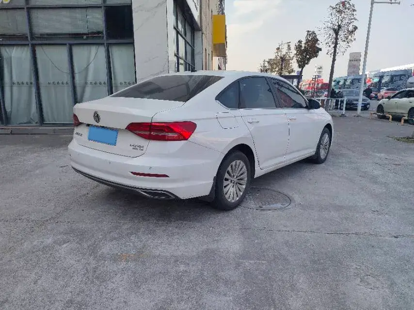 2019 VOLKSWAGEN LAVIDA thumbnail 4