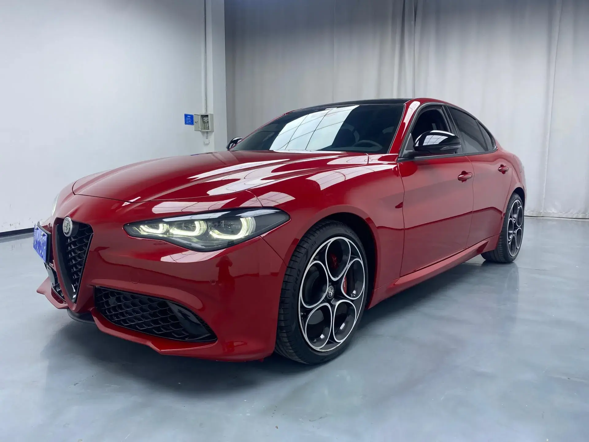 2023 ALFA ROMEO view 1