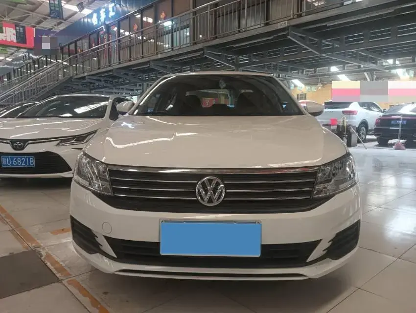 2019 VOLKSWAGEN LAVIDA thumbnail 2