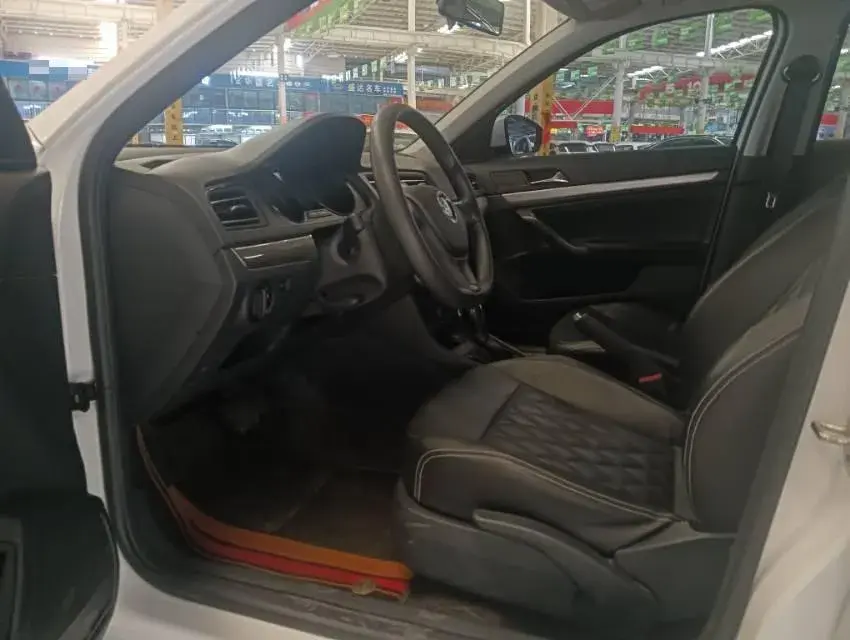 2019 VOLKSWAGEN LAVIDA thumbnail 4