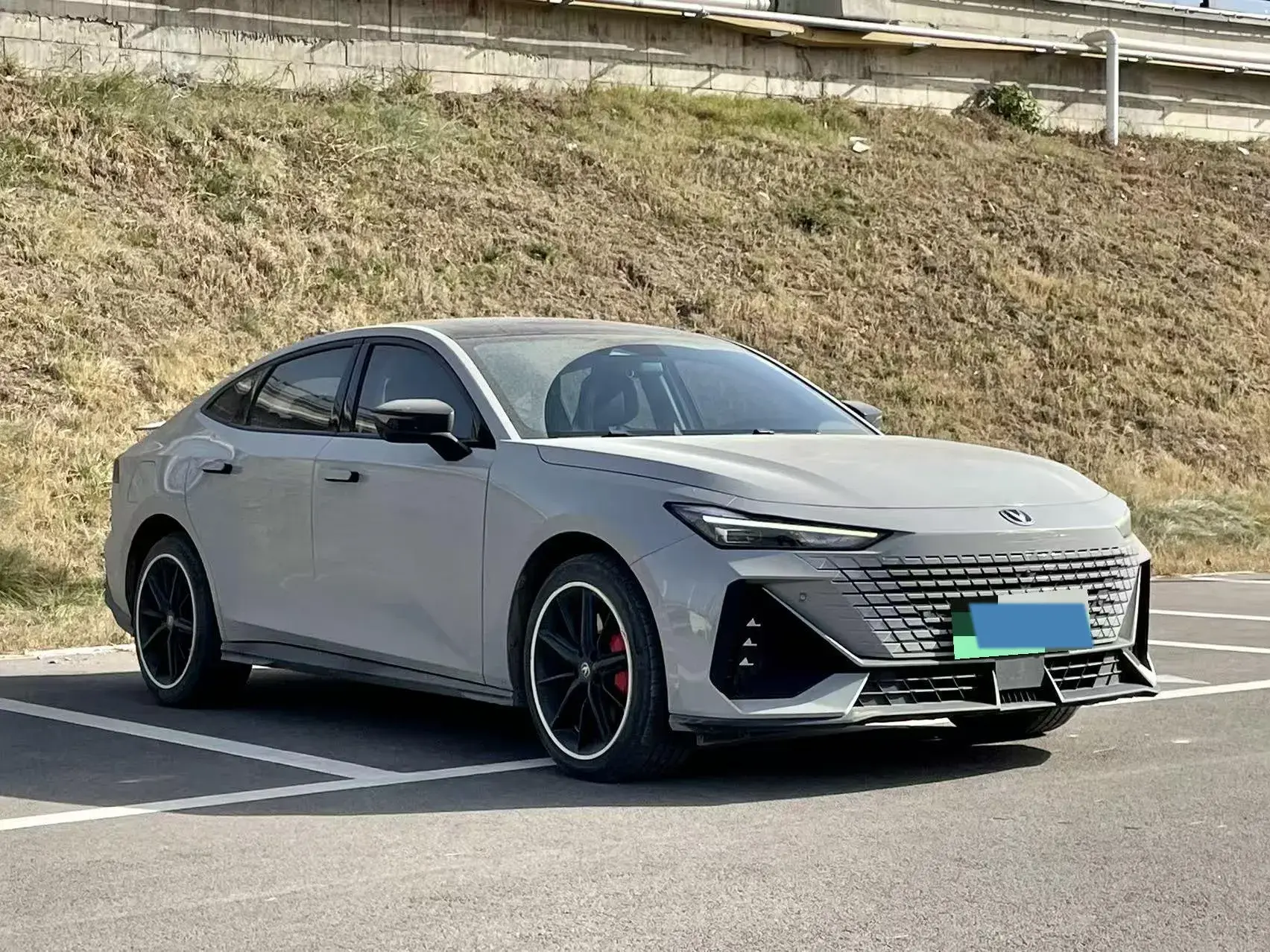 2023 CHANGAN UNI-V thumbnail 2