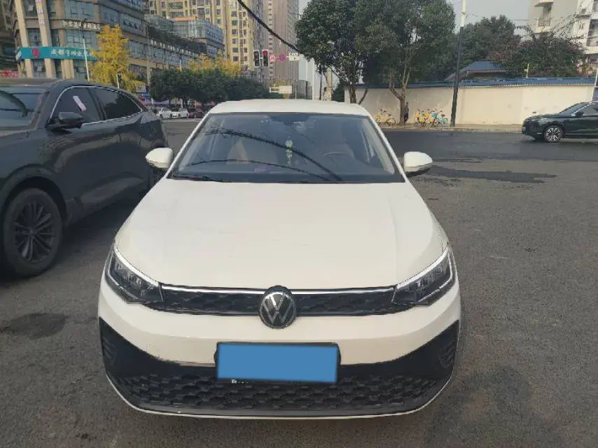 2025 VOLKSWAGEN LAVIDA thumbnail 2