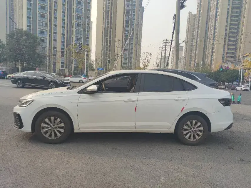 2025 VOLKSWAGEN LAVIDA thumbnail 4