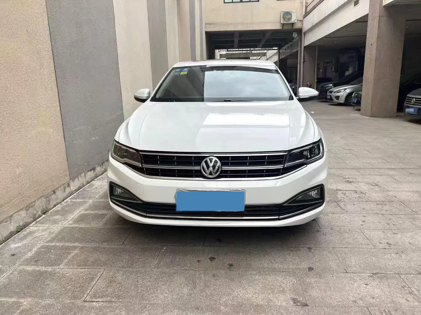 2019 VOLKSWAGEN BORA thumbnail 3