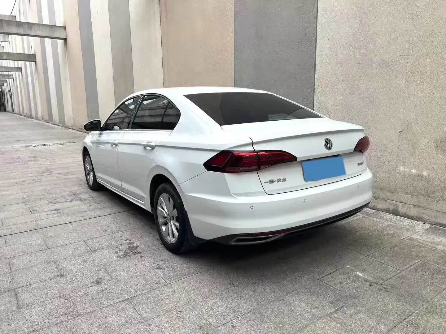 2019 VOLKSWAGEN BORA thumbnail 4