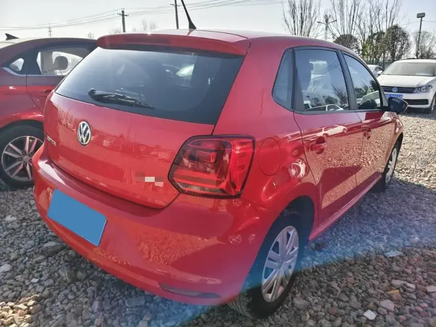 2016 VOLKSWAGEN POLO thumbnail 4