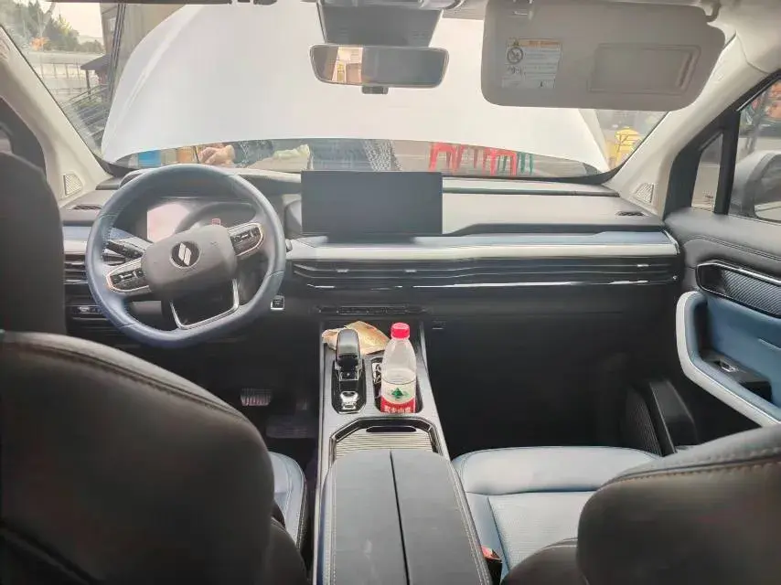 2023 LIVAN 9 thumbnail 3