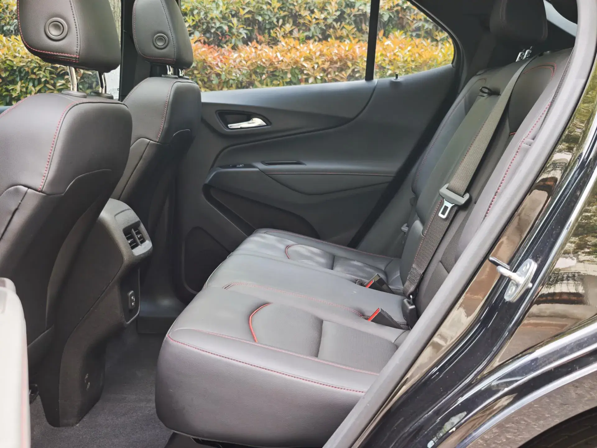 2021 CHEVROLET EQUINOX thumbnail 4