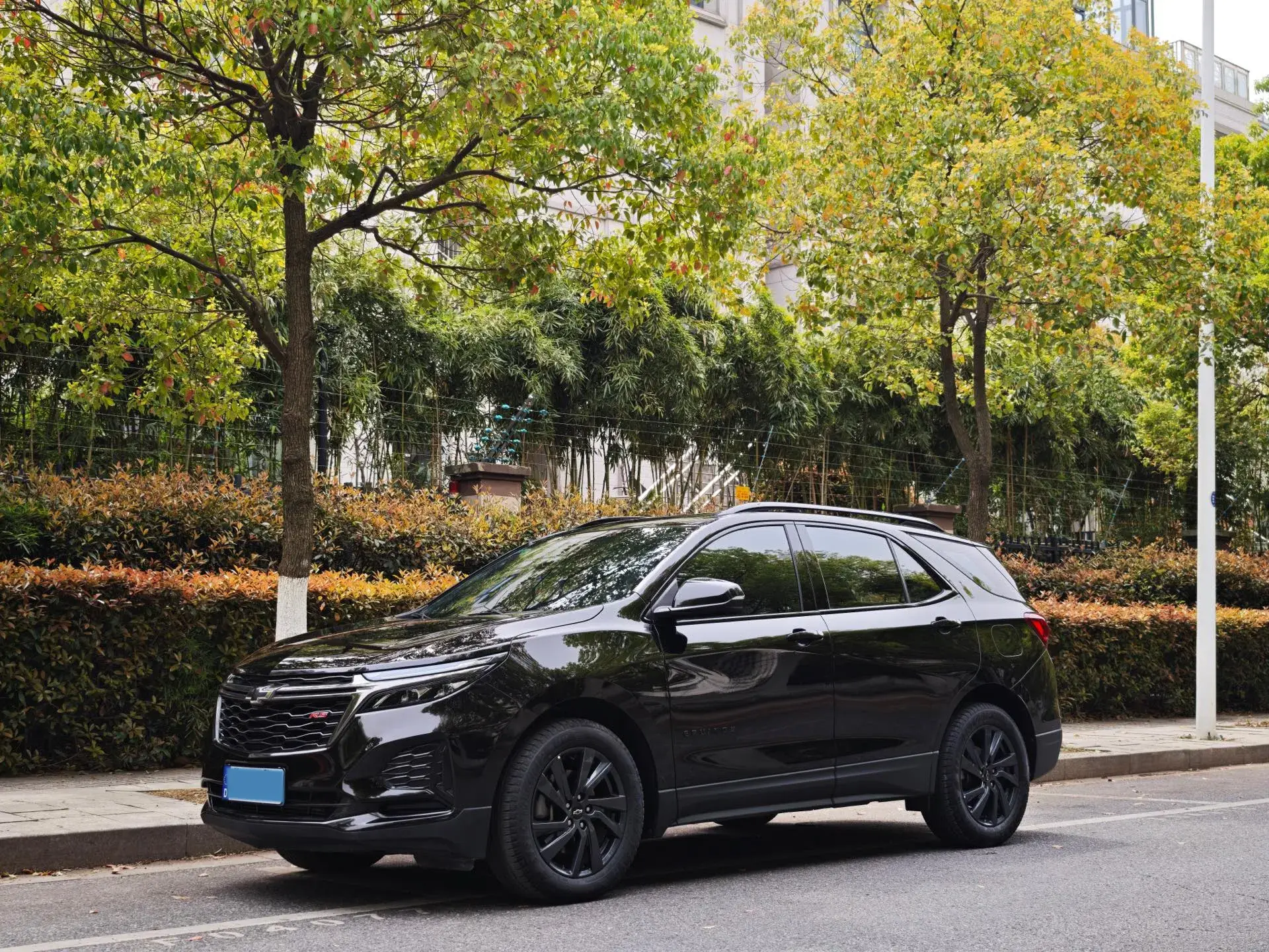 2021 CHEVROLET EQUINOX view 1