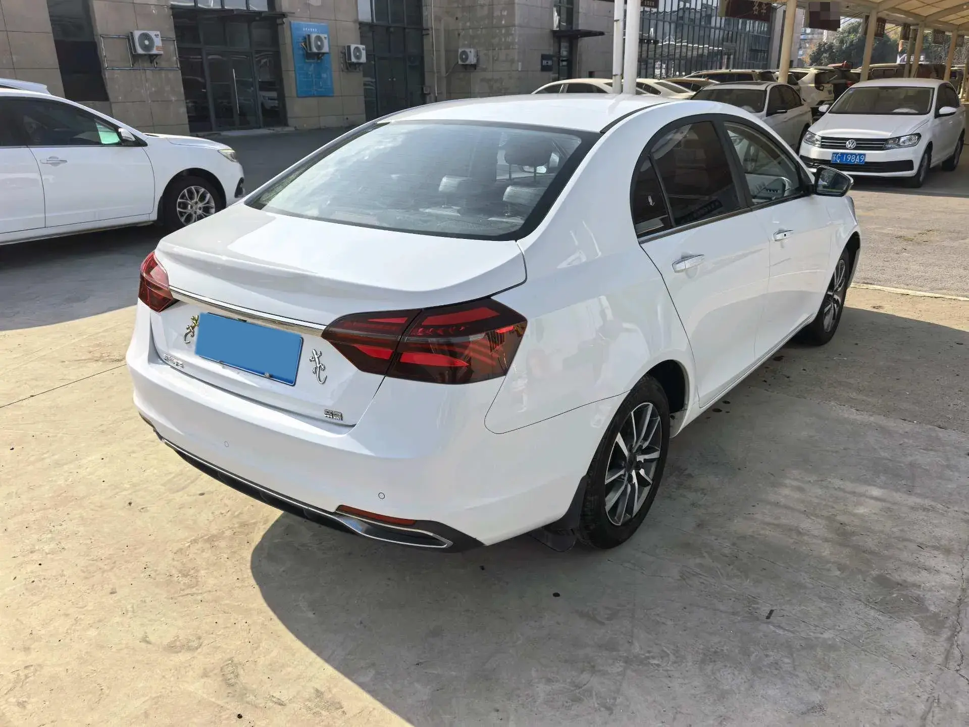 2019 GEELY EMGRAND thumbnail 4