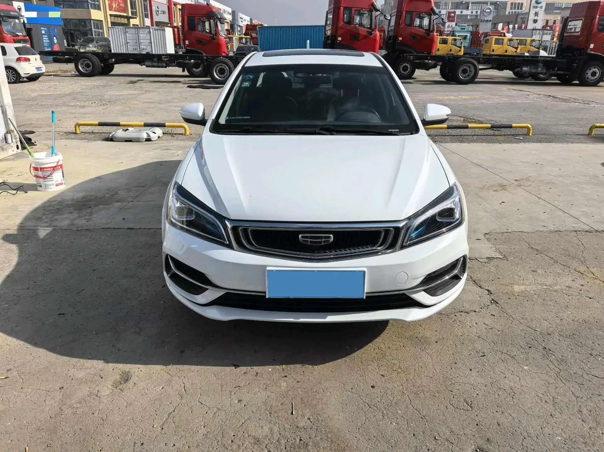 2019 GEELY EMGRAND thumbnail 2