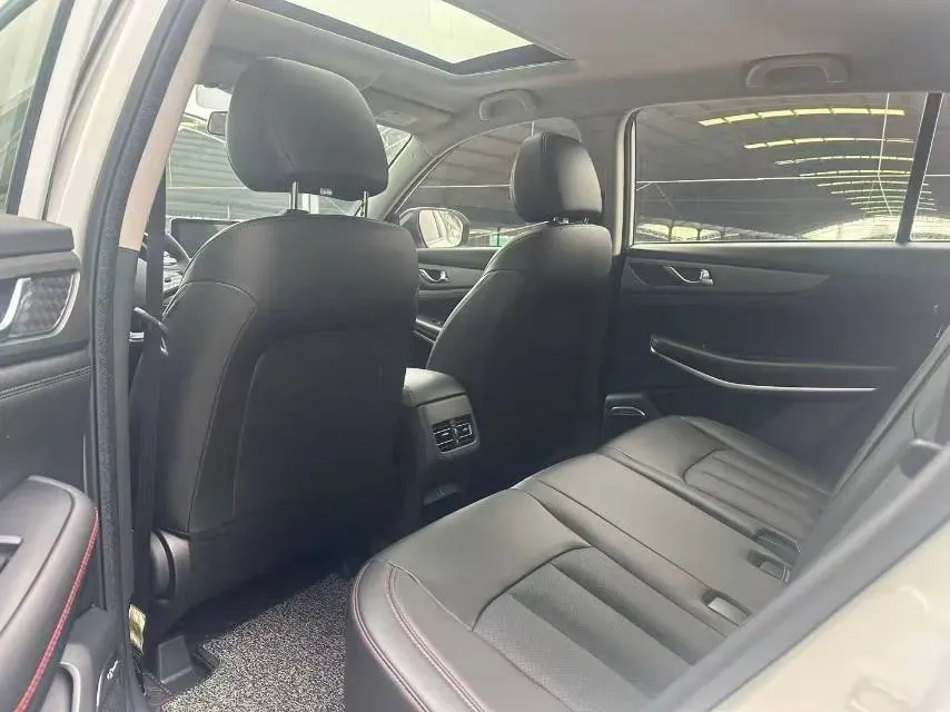 2022 ChangAn CS75 1.5T 180HP L4 7DCT,autocango,china used car exporter,china ev exporter,chinese used car exporter,chinese used ev exporter