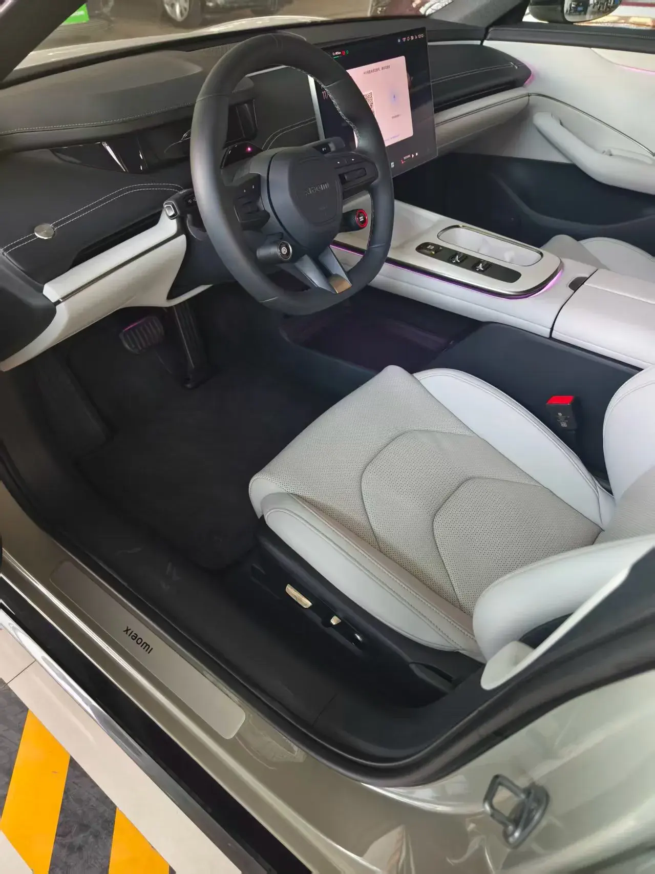 2024 MI SU7 thumbnail 2