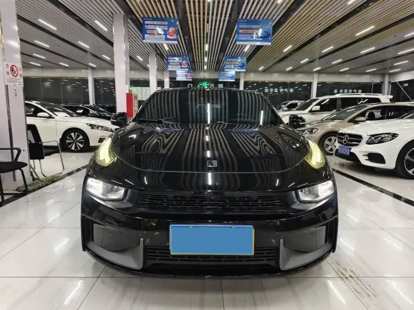 2021 LYNK&CO 03 thumbnail 2