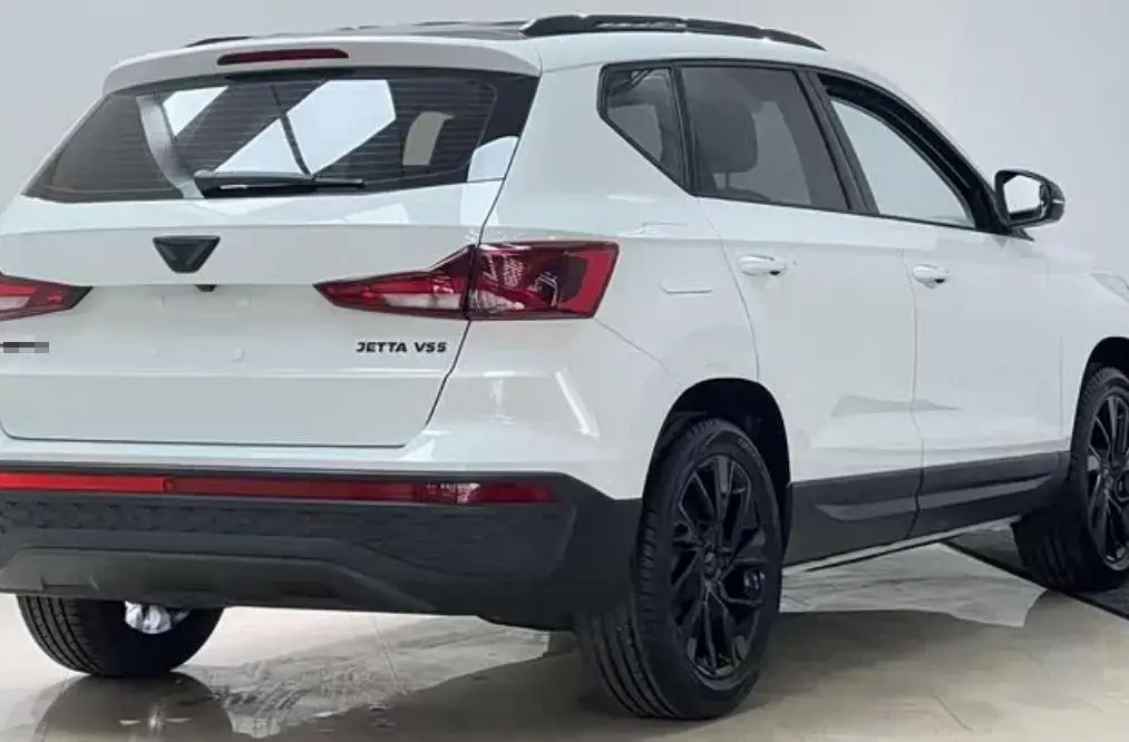 2022 JETTA VS5 thumbnail 4