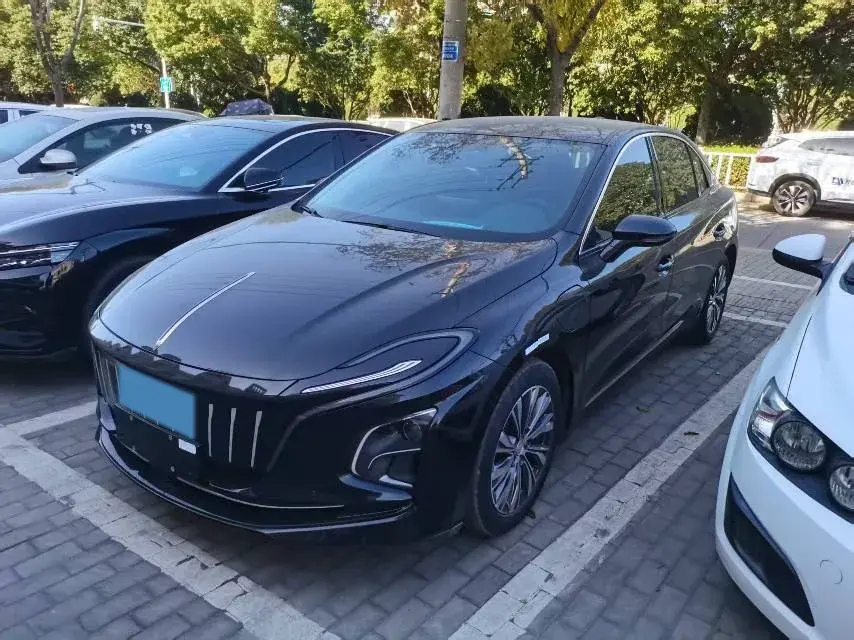 2022 HongQi E-QM5 BEV 56KWH