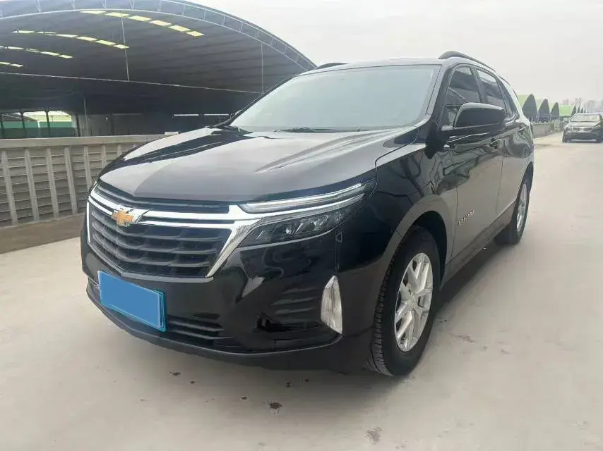 2022 CHEVROLET EQUINOX view 1