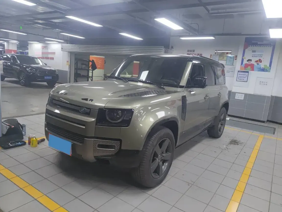 2021 Land Rover Defender 3.0T 400HP L6 8AT