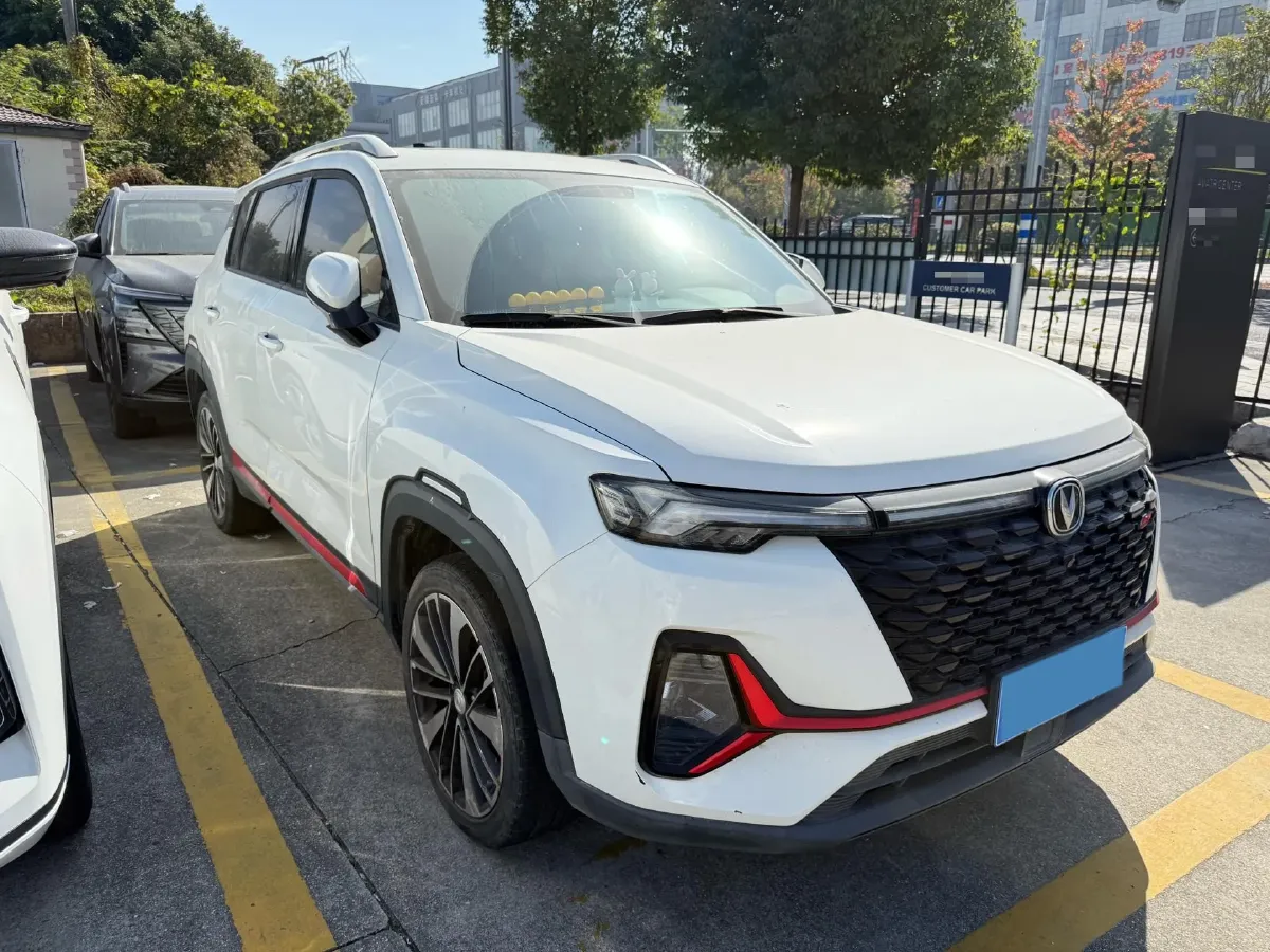 2021 ChangAn CS35 Plus 1.4T 160HP L4 7DCT,autocango,china used car exporter,china ev exporter,chinese used car exporter,chinese used ev exporter