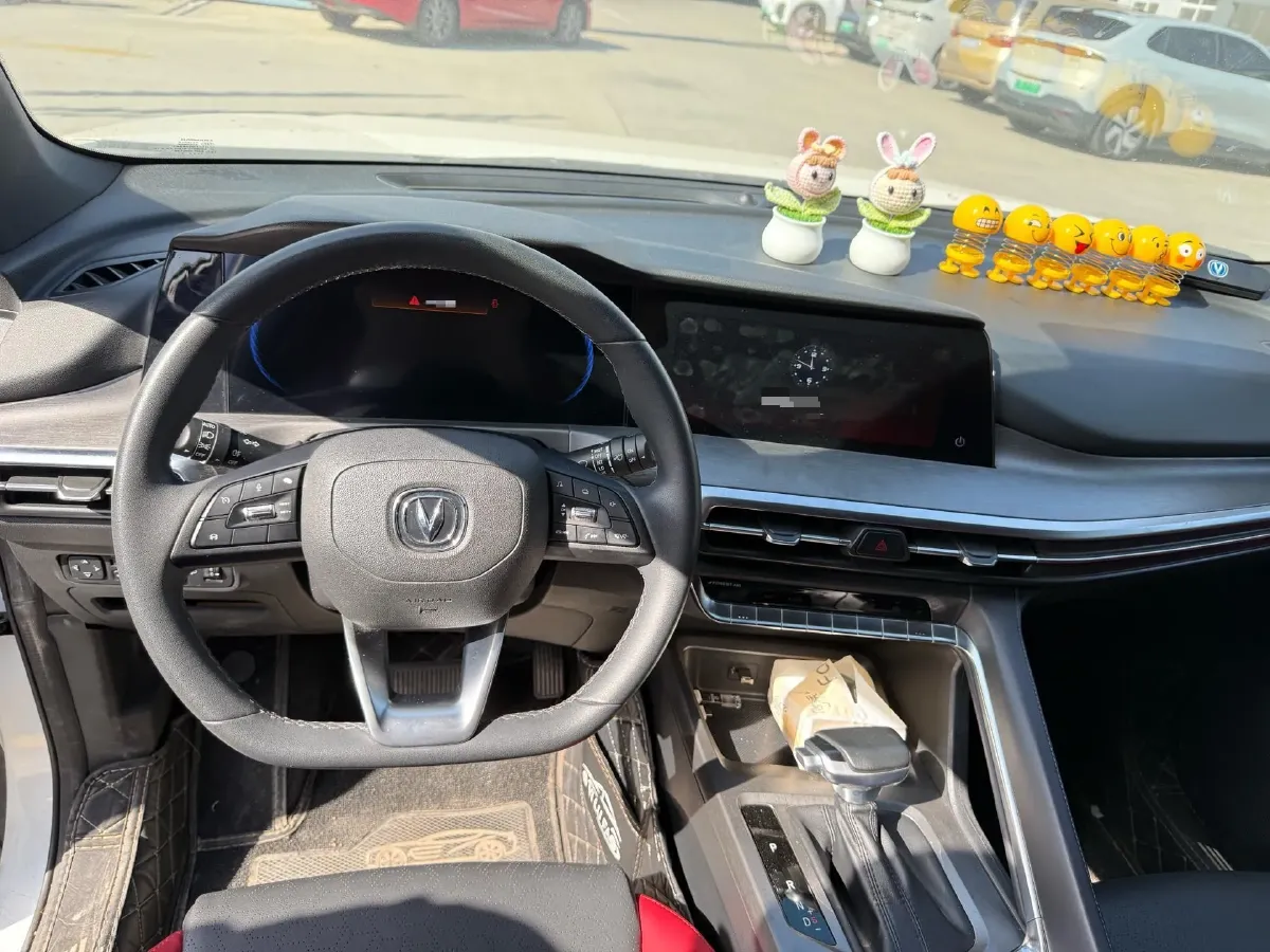 2021 ChangAn CS35 Plus 1.4T 160HP L4 7DCT,autocango,china used car exporter,china ev exporter,chinese used car exporter,chinese used ev exporter