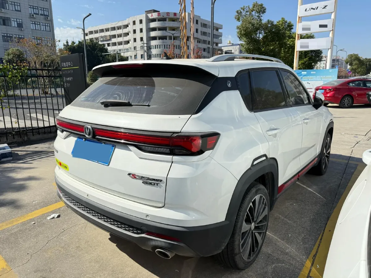 2021 ChangAn CS35 Plus 1.4T 160HP L4 7DCT,autocango,china used car exporter,china ev exporter,chinese used car exporter,chinese used ev exporter