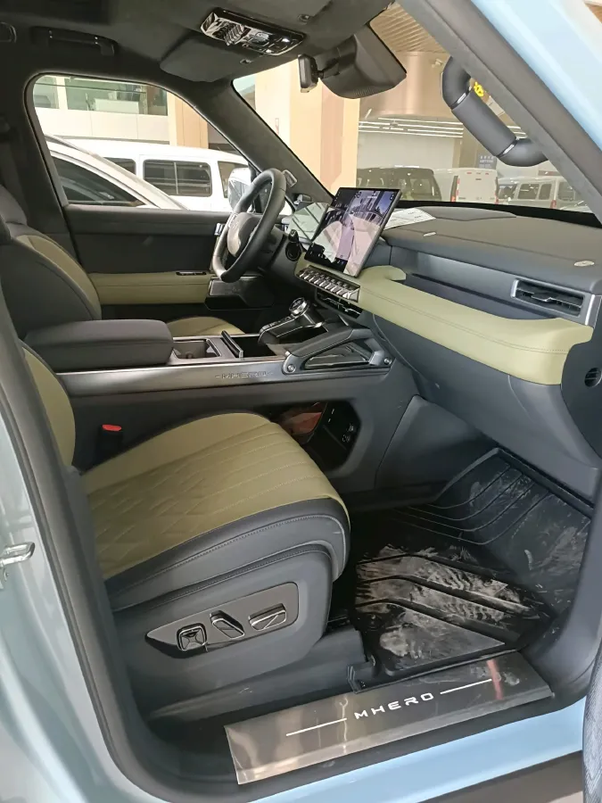 2025 M Hero WarriorM817 1.5T 197HP L4 2DHT PHEV,autocango,china used car exporter,china ev exporter,chinese used car exporter,chinese used ev exporter