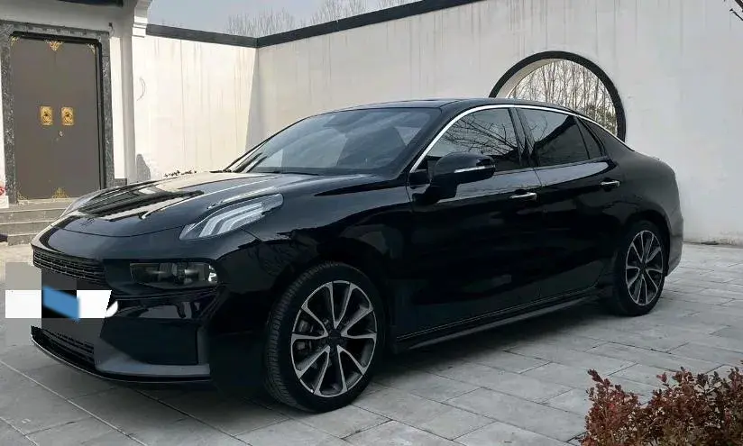 2021 LYNK&CO 03 view 1