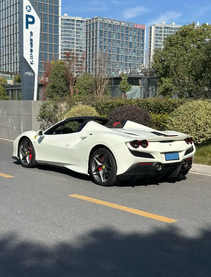 2020 Ferrari F8 3.9T 720HP V8 7DCT,autocango,china used car exporter,china ev exporter,chinese used car exporter,chinese used ev exporter