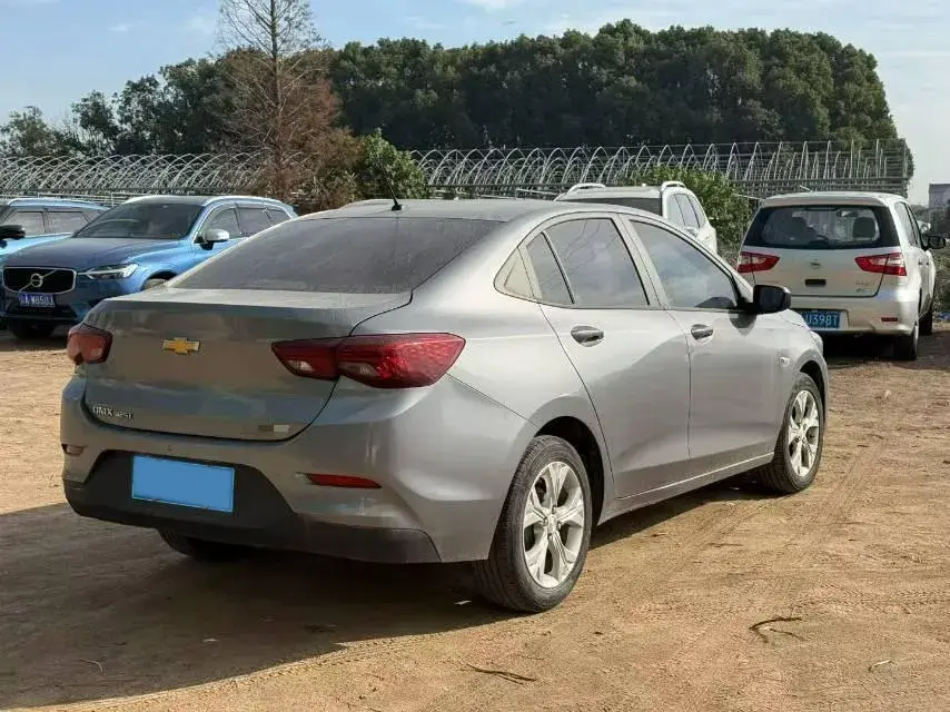 2021 CHEVROLET CAVALIER thumbnail 4