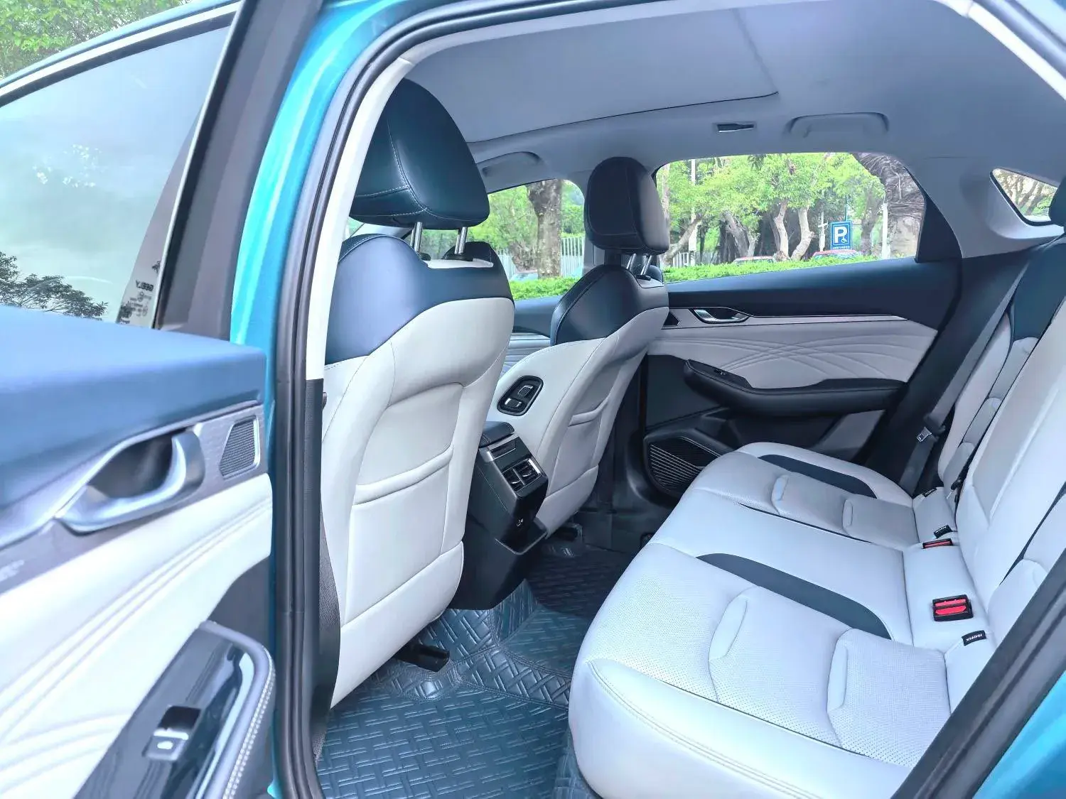 2021 GEELY PREFACE thumbnail 4