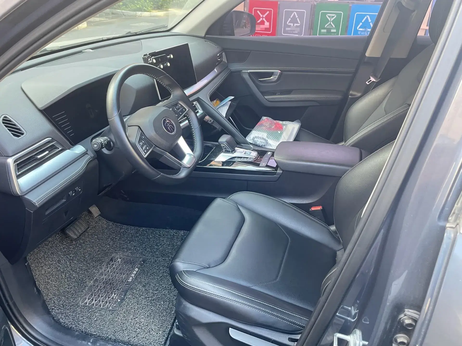 2019 BYD SONG thumbnail 4