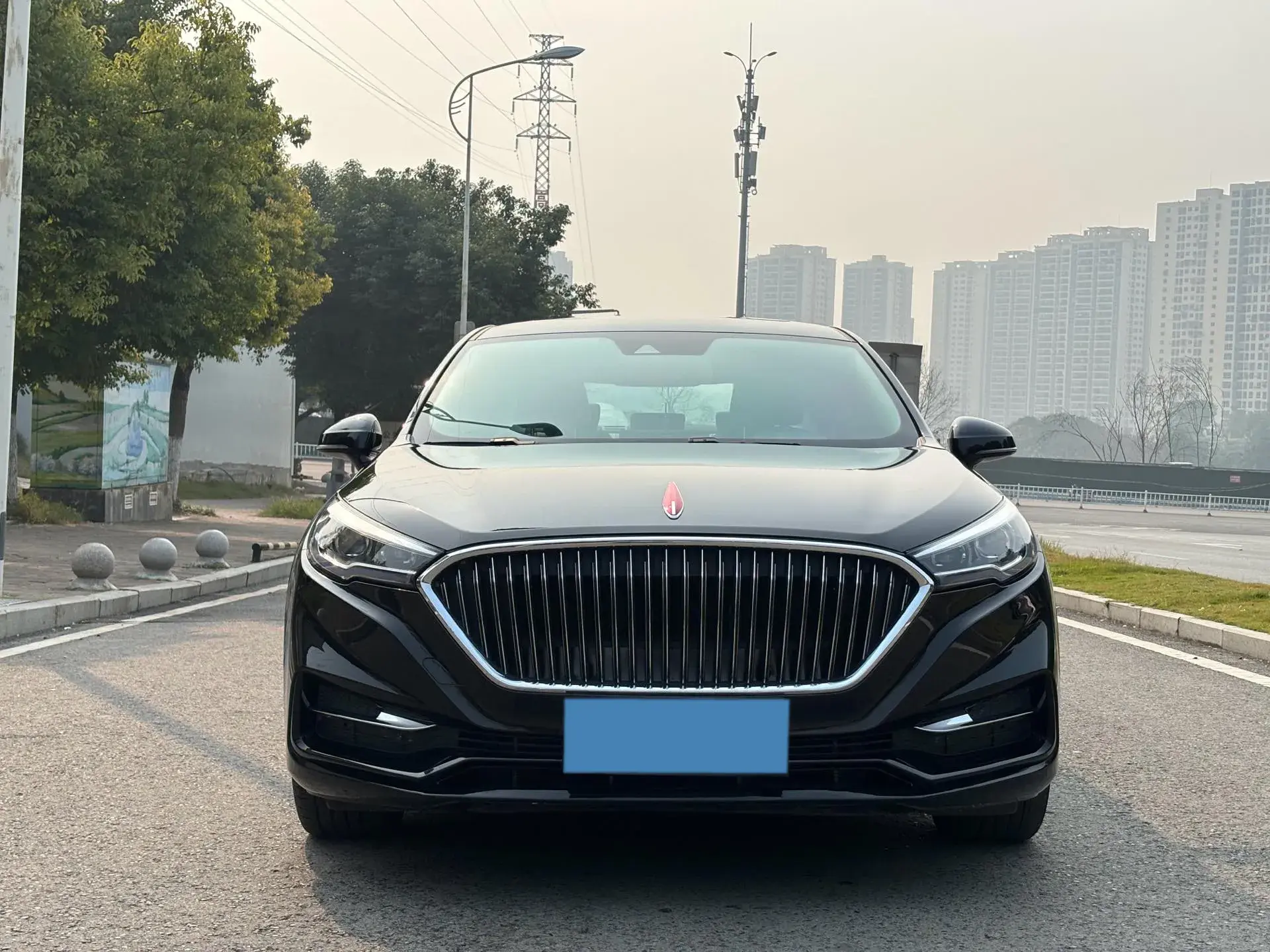 2019 HONGQI H5 thumbnail 2