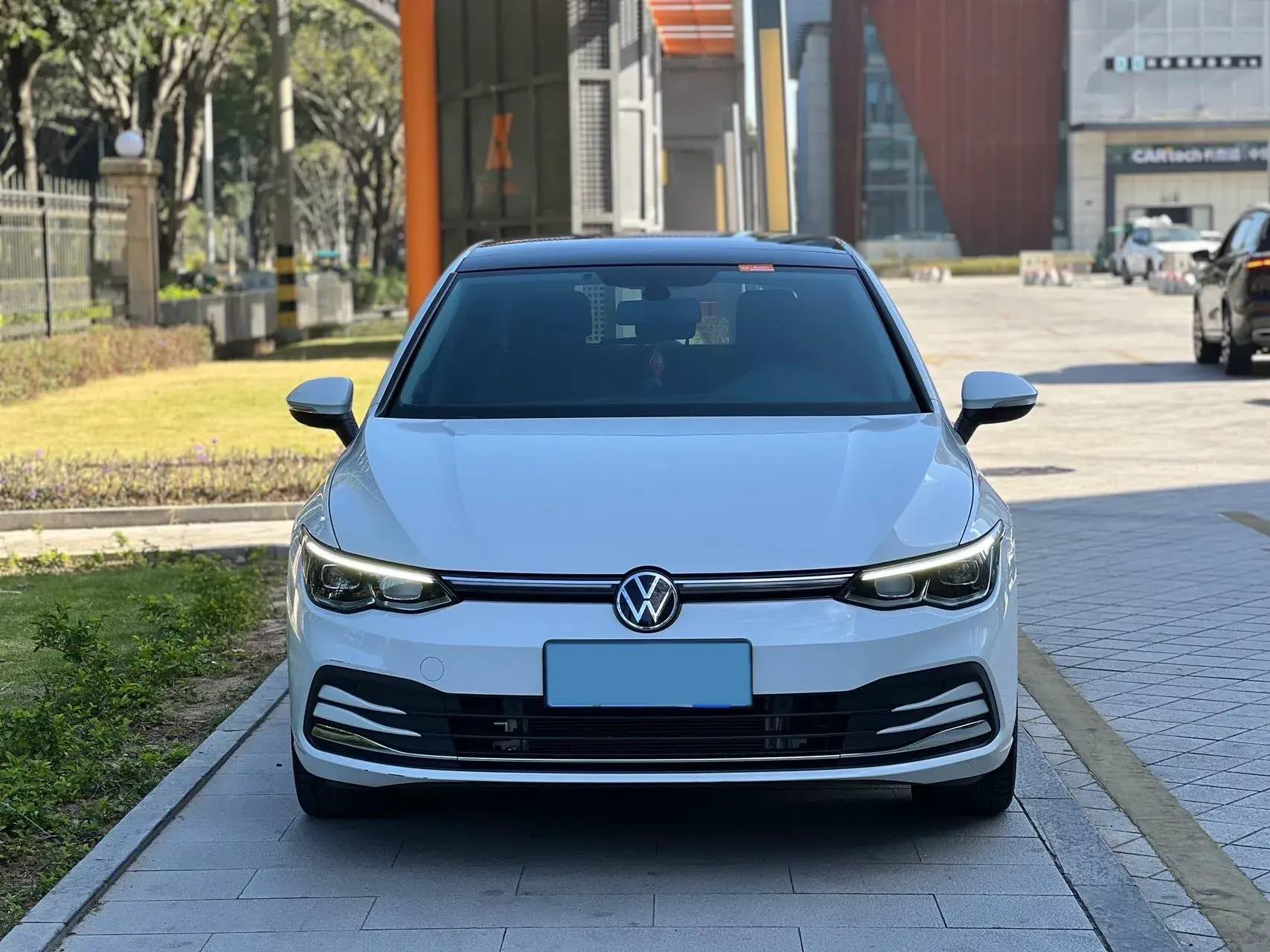 2024 VOLKSWAGEN GOLF thumbnail 2