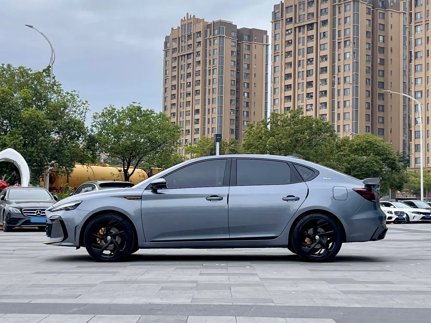 2021 MG MG6 thumbnail 3