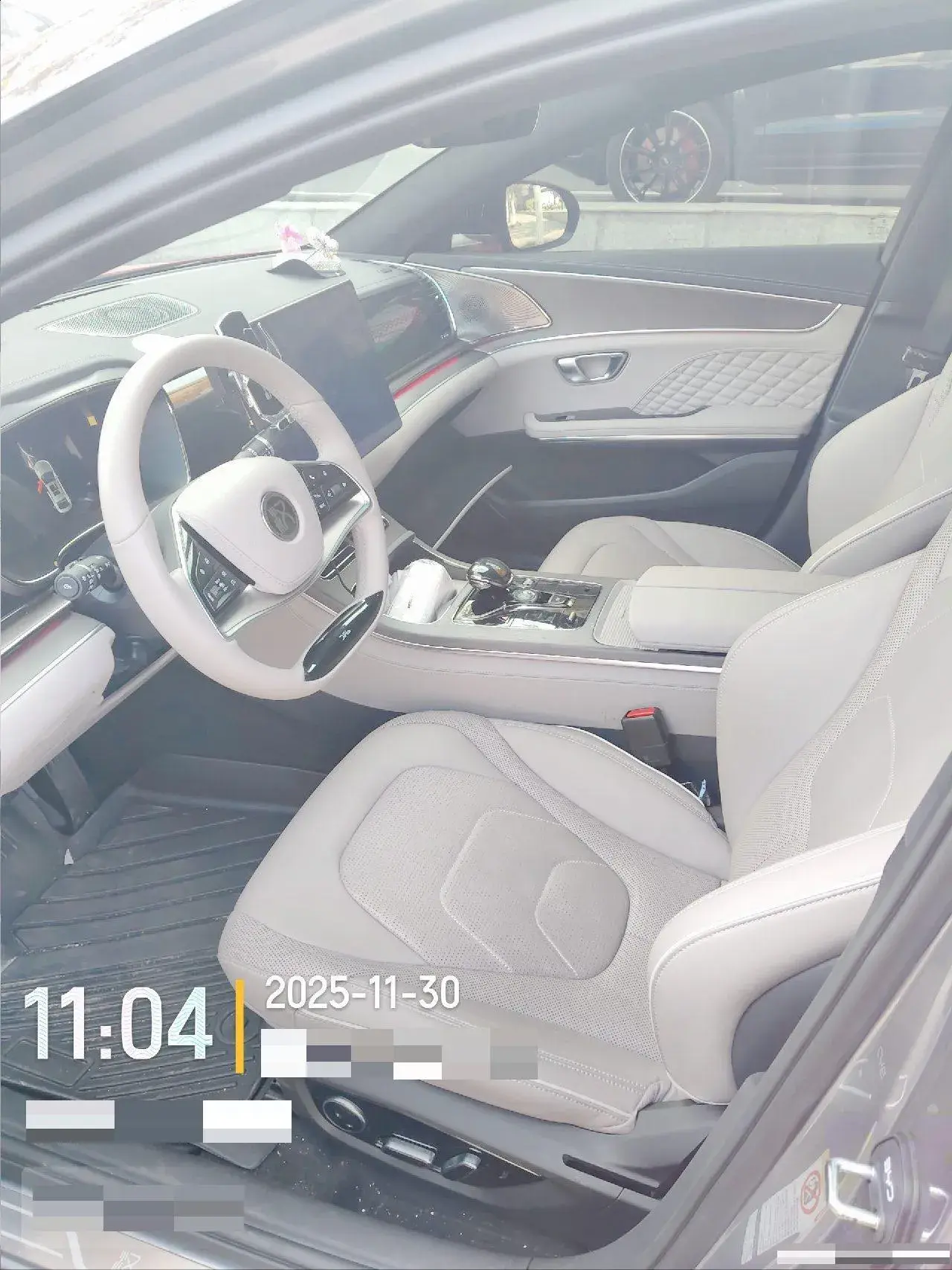 2024 BYD HAN thumbnail 4