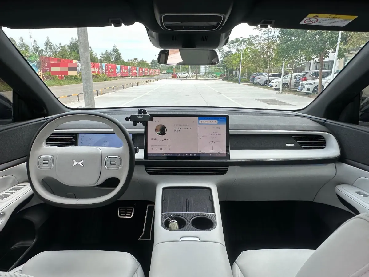 2023 Xpeng G6 BEV 66KWH,autocango,china used car exporter,china ev exporter,chinese used car exporter,chinese used ev exporter