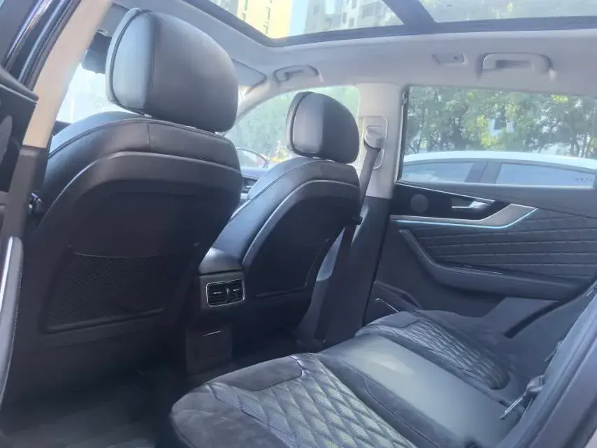 2019 HONGQI HS5 thumbnail 3