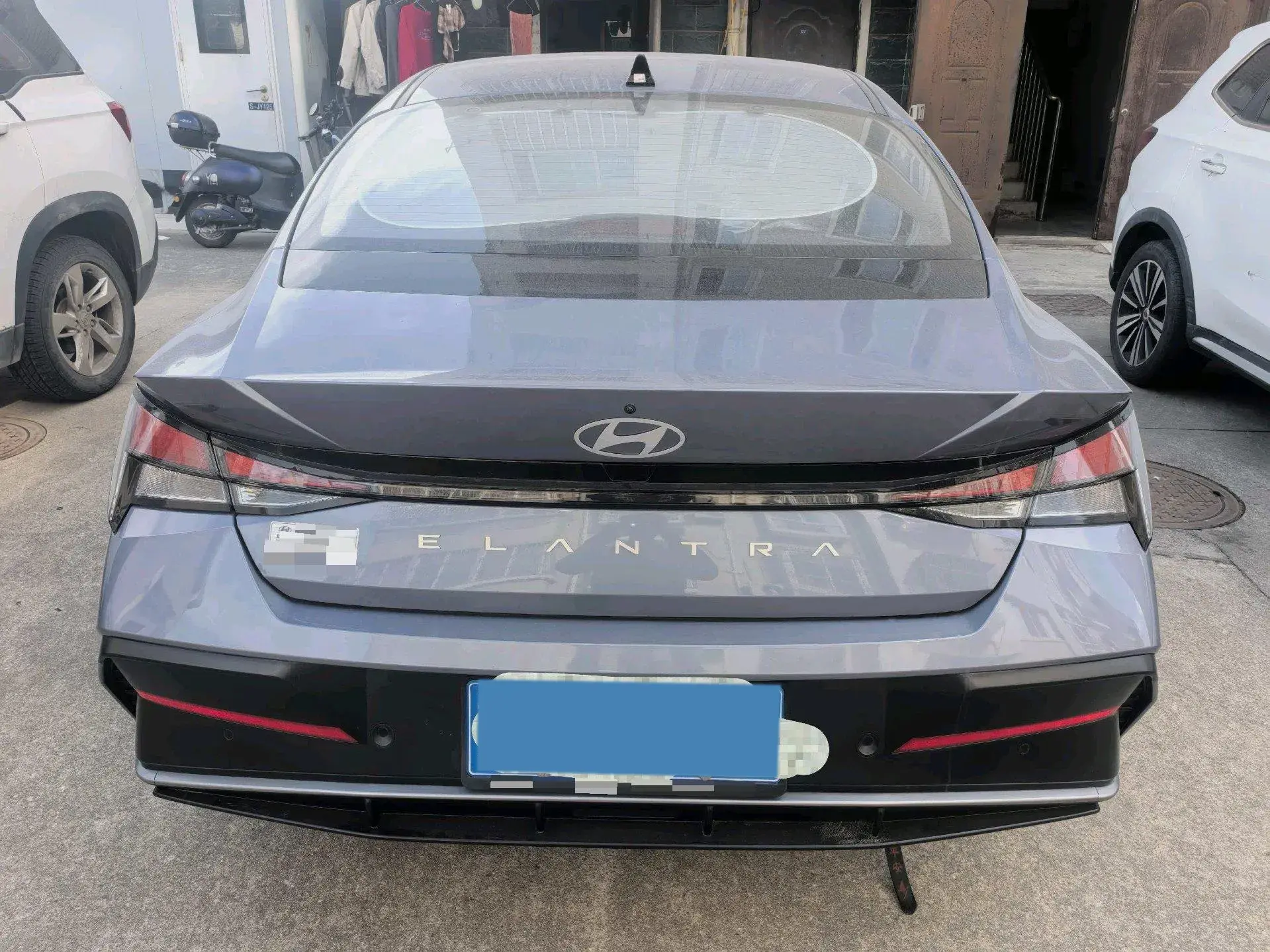 2023 HYUNDAI ELANTRA thumbnail 4