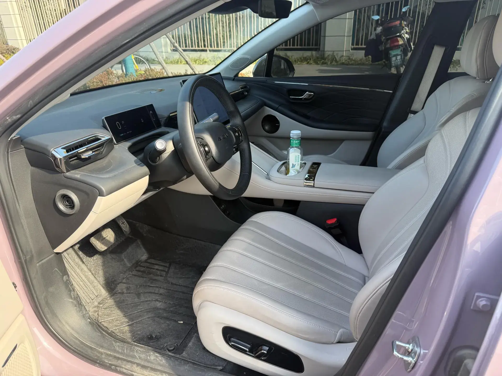 2025 AION AION thumbnail 3