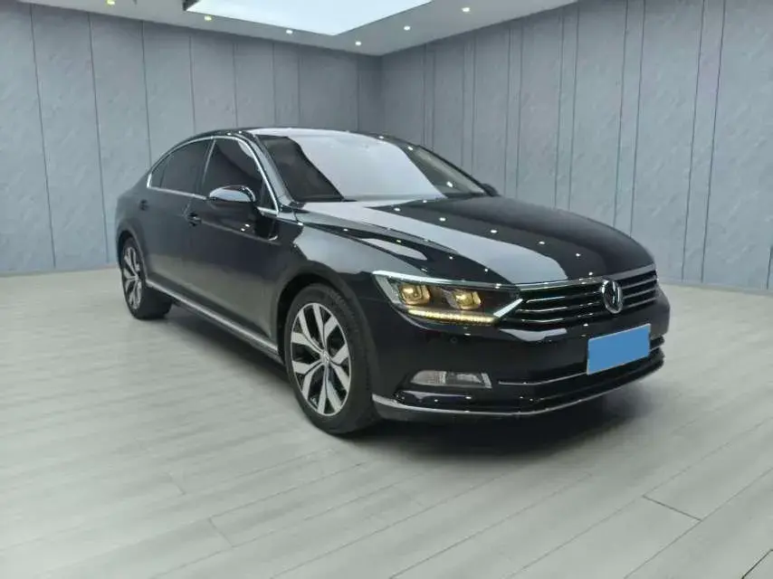 2019 VOLKSWAGEN MAGOTAN thumbnail 3