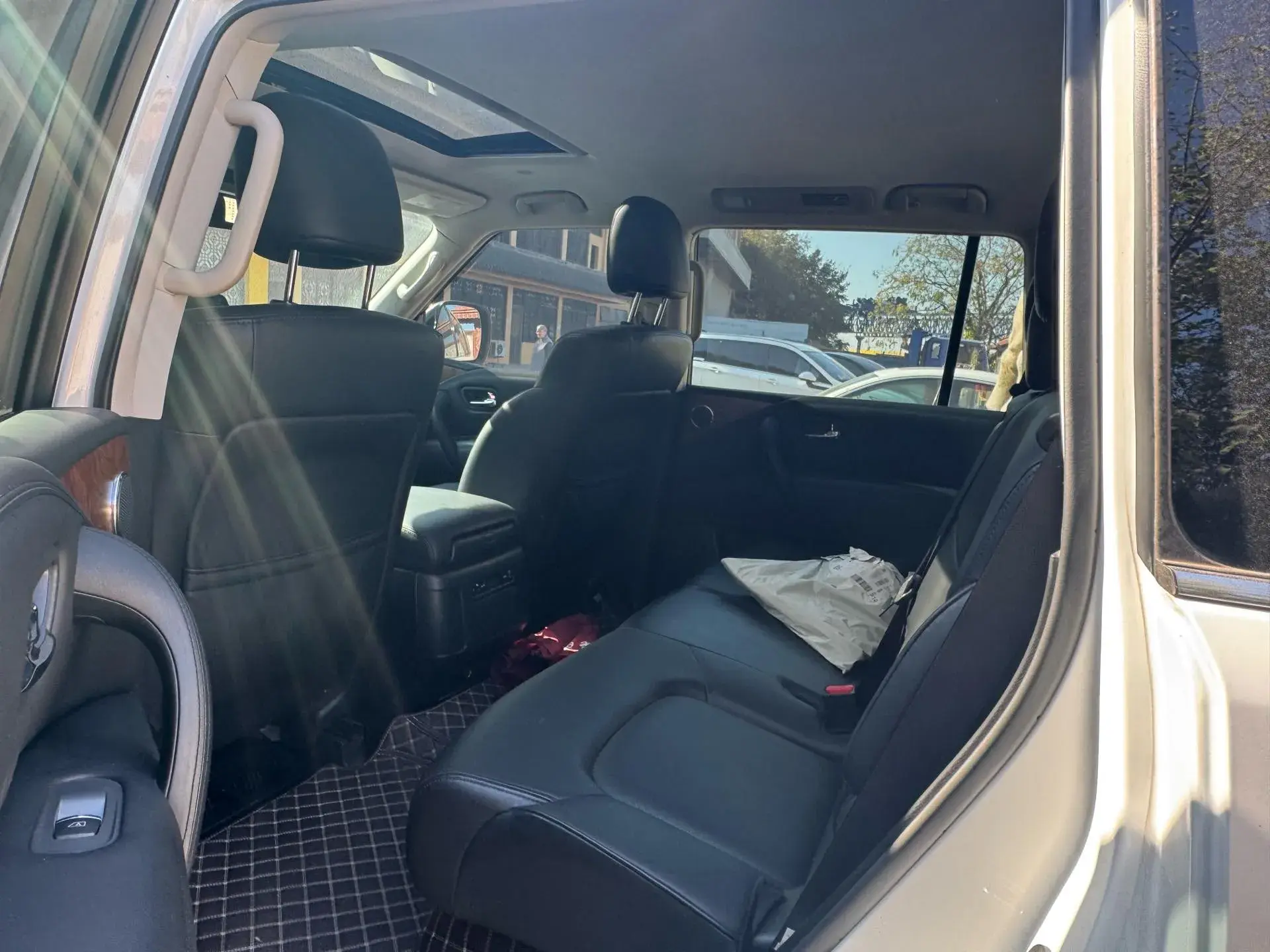 2023 NISSAN PATROL thumbnail 4