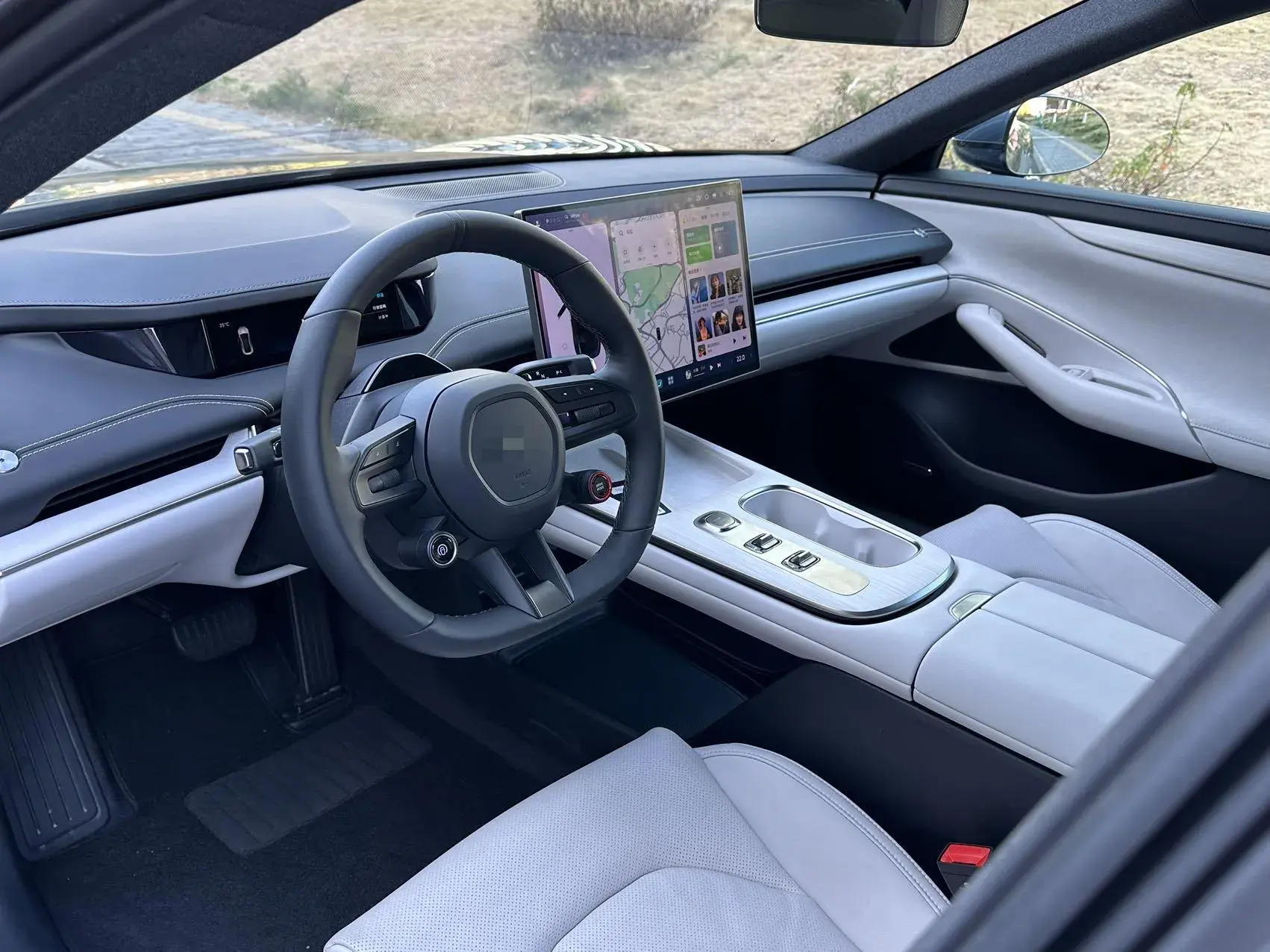 2024 MI SU7 thumbnail 4