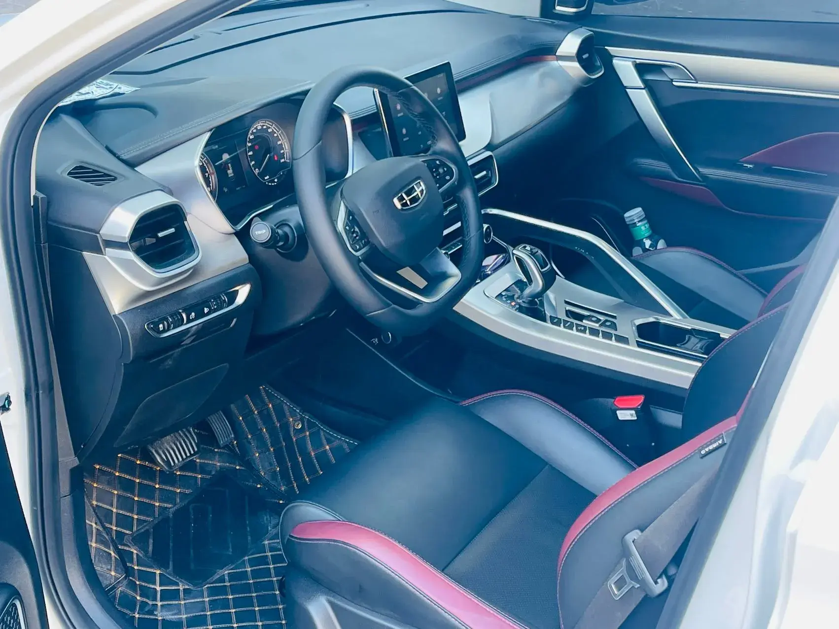 2020 GEELY COOLRAY thumbnail 4